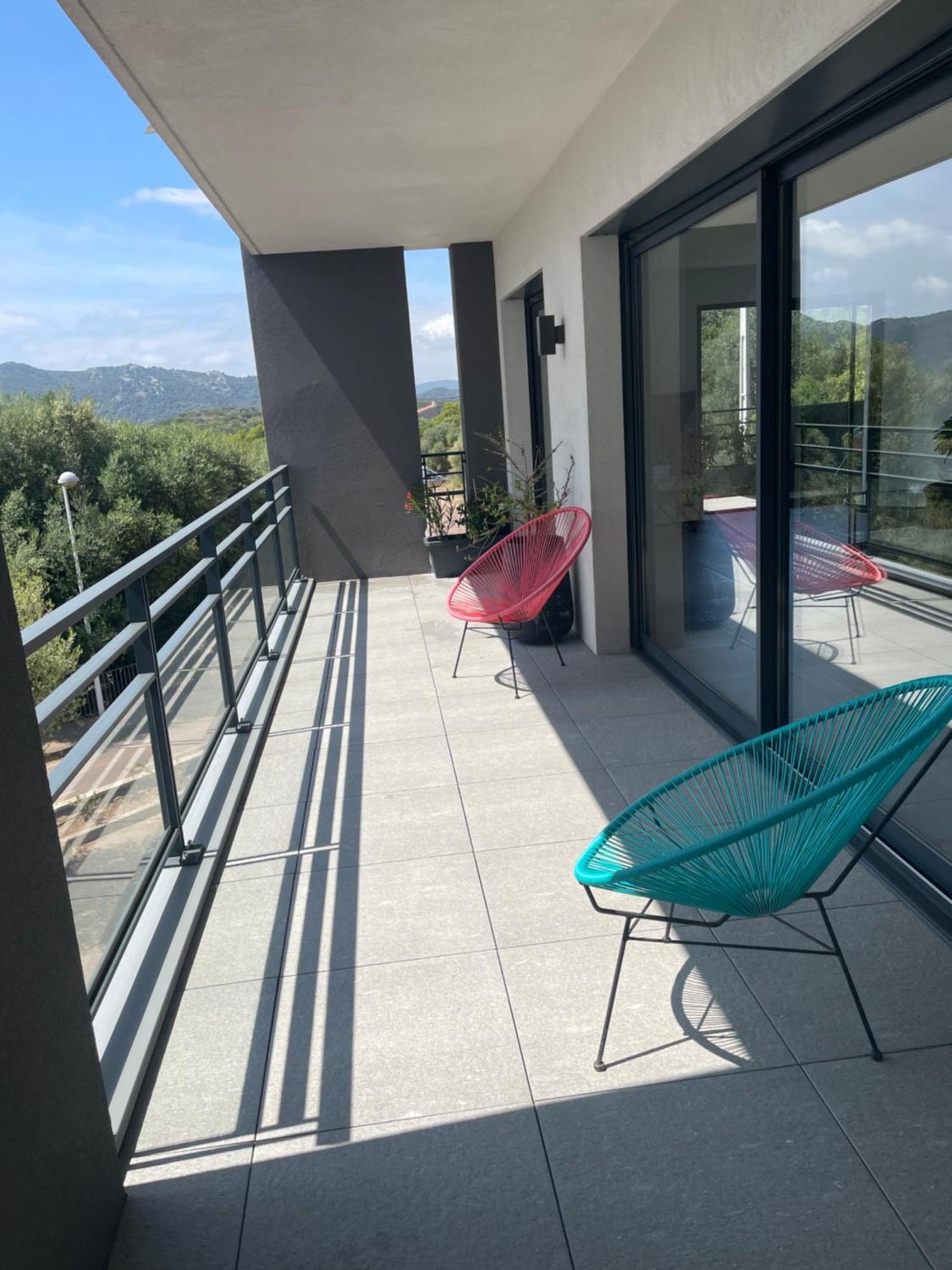 Bel Appartement Spacieux A Porto-Vecchio, 10Min A Pieds Du Centre Ville מראה חיצוני תמונה
